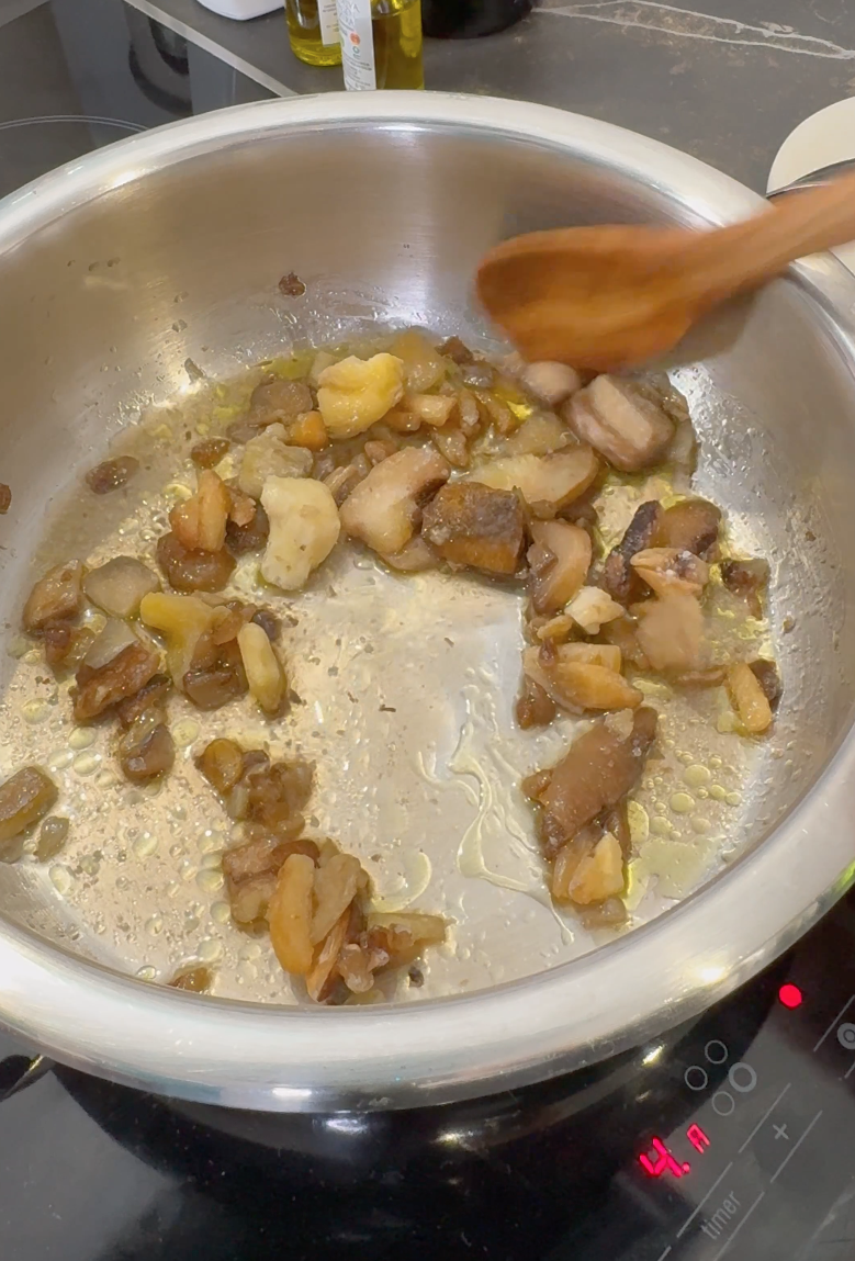 paso a paso arroz con langostinos y setas