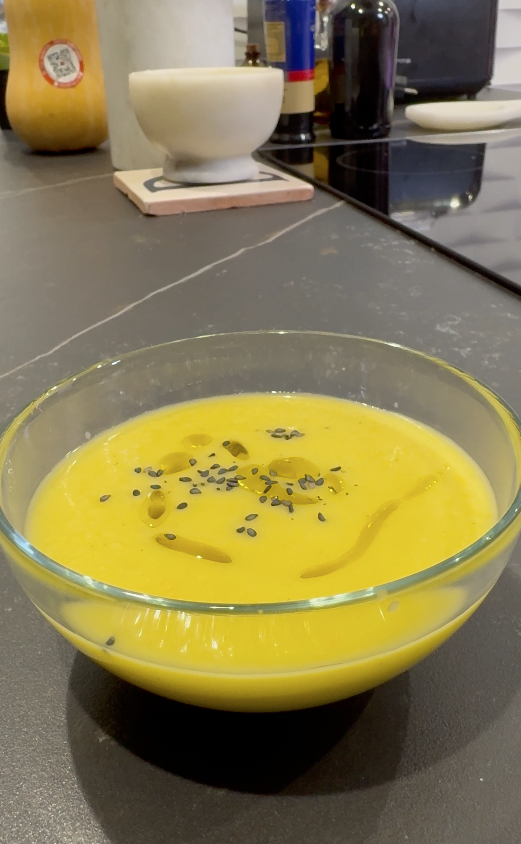 crema de calabaza y albahaca