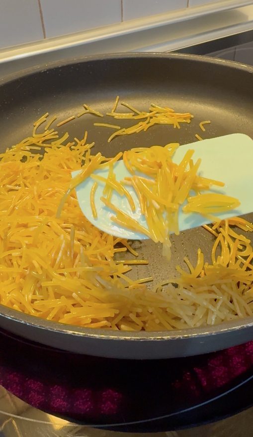 fideuá de calamares y gambas